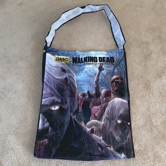 Oversized The Walking Dead Reusable Bag, 30” x 24” x 4” - Picture 16 of 16